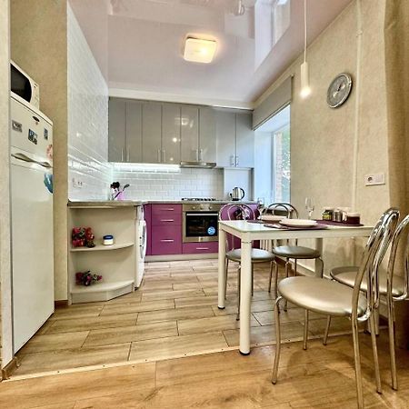 Apartpoltava: Elegant Apartments Near Puppet Theater Exterior photo
