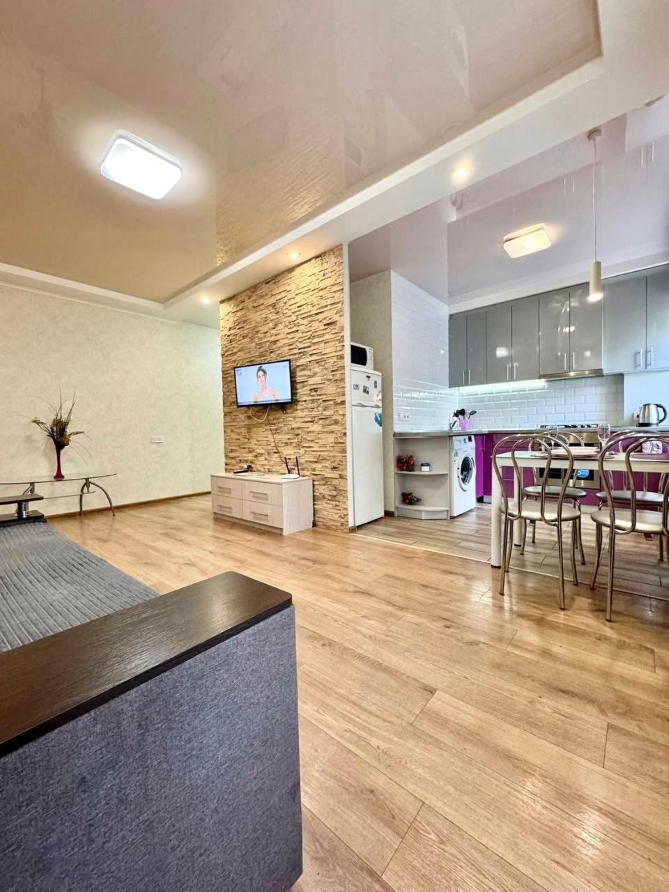 Apartpoltava: Elegant Apartments Near Puppet Theater Exterior photo